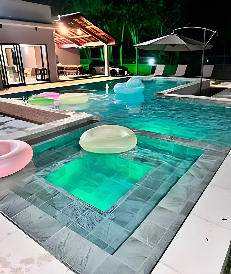 Casa com 4 suítes, piscina e sauna em Bonito - MS