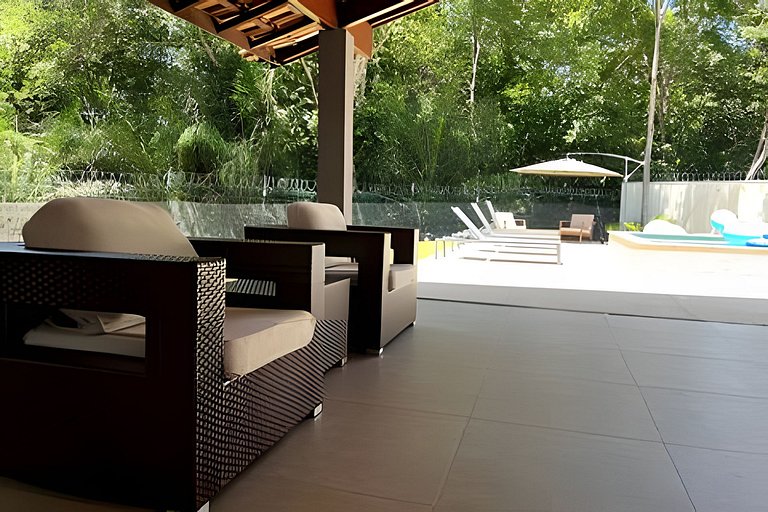 Casa com 4 suítes, piscina e sauna em Bonito - MS