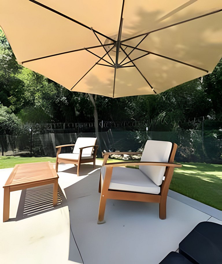 Casa com 4 suítes, piscina e sauna em Bonito - MS