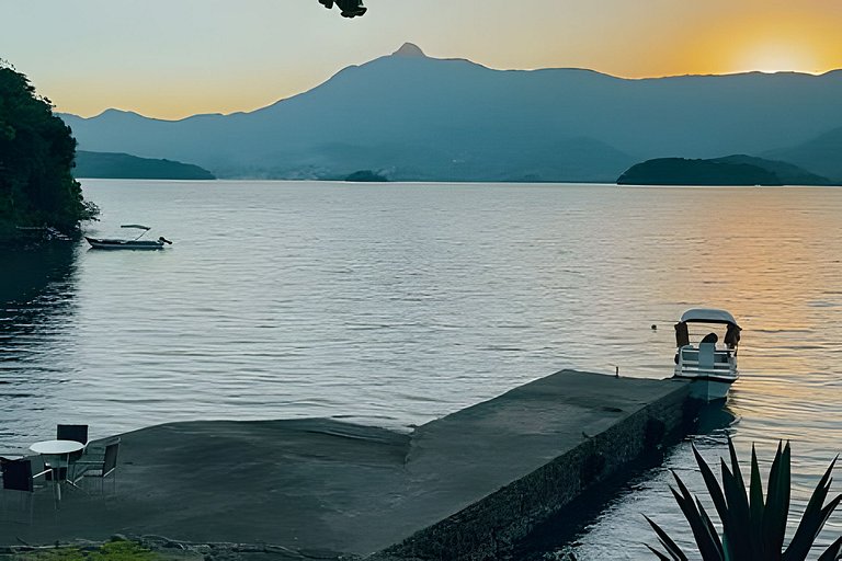 Paraíso em Angra: piscina + praia privativa