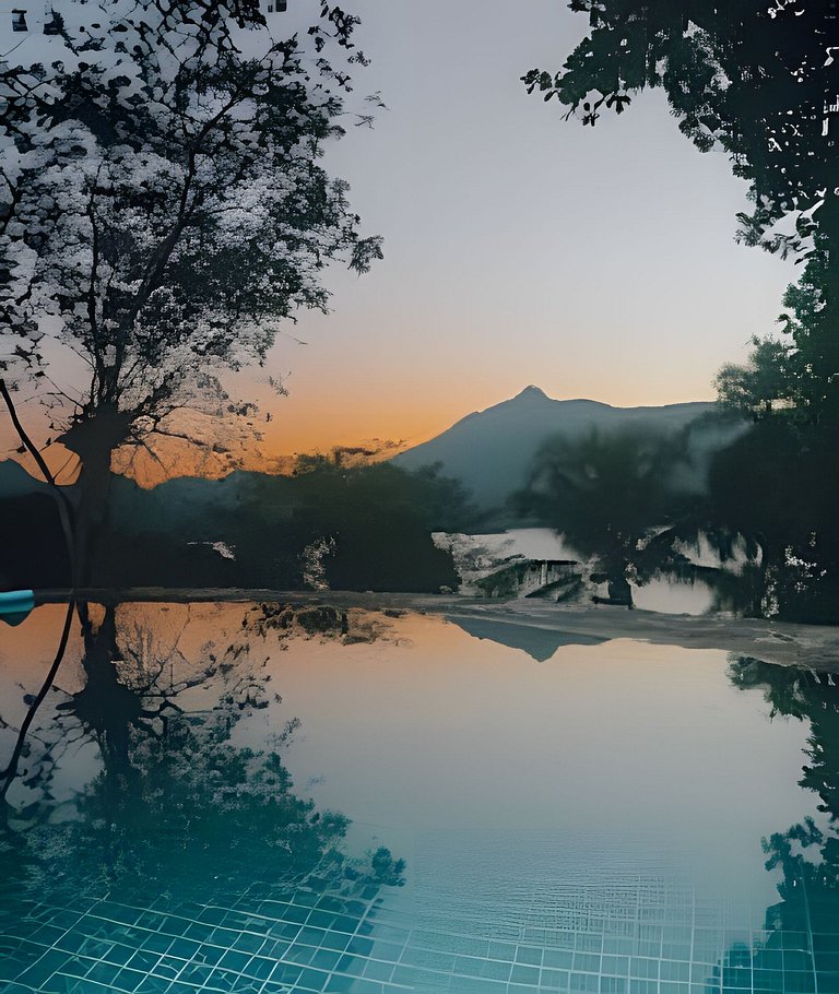Paraíso em Angra: piscina + praia privativa