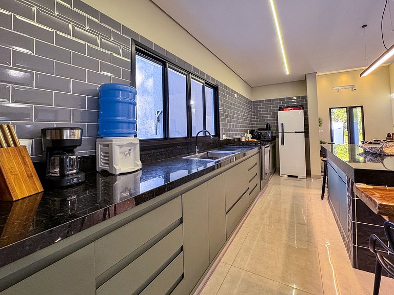 Casa com 4 suítes, piscina e sauna em Bonito - MS