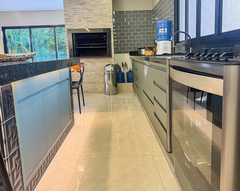 Casa com 4 suítes, piscina e sauna em Bonito - MS