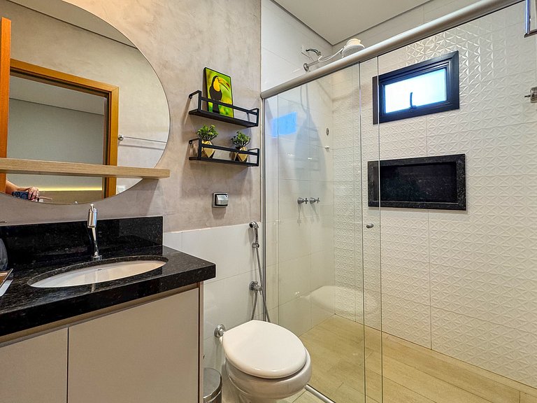 Casa com 4 suítes, piscina e sauna em Bonito - MS