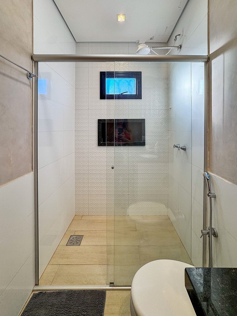 Casa sofisticada c/ 4 suítes, piscina e sauna