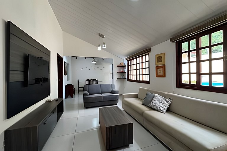 Casa com piscina para família em Bonito/MS