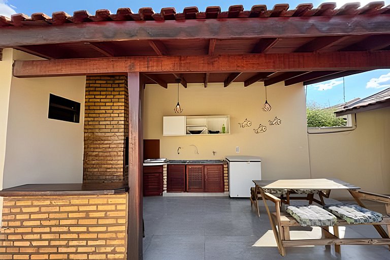 Casa com piscina para família em Bonito/MS