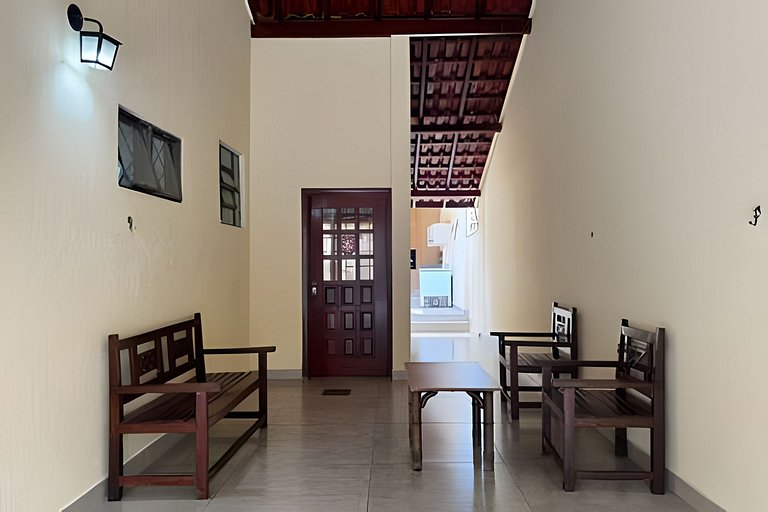 Piscina e 4 quartos há 3 min da praça principal