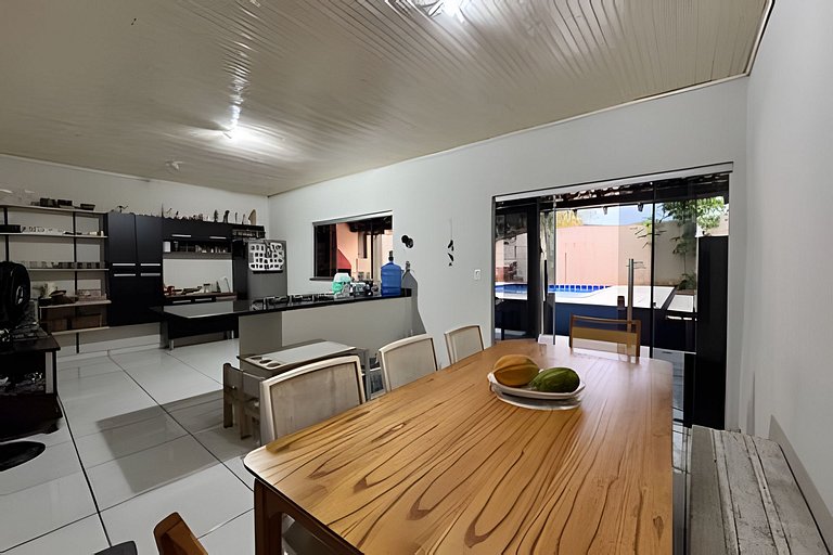 Piscina + 4 Quartos no Centro de Bonito