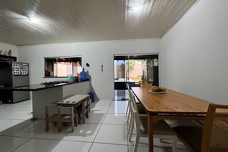 Piscina + 4 Quartos no Centro de Bonito