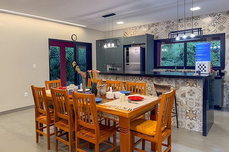 Casa Tuiuiú com 4 quartos e área gourmet em Bonito