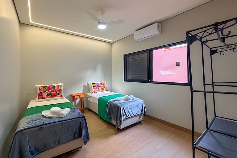 Casa Tuiuiú com 4 quartos e área gourmet em Bonito