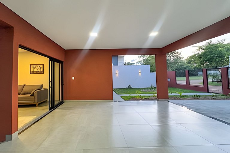 Casa Tuiuiú - novíssima 4 quartos alto padrão