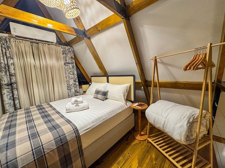 Chalé Folk Village | Moderno e Aconchegante com jacuzzi