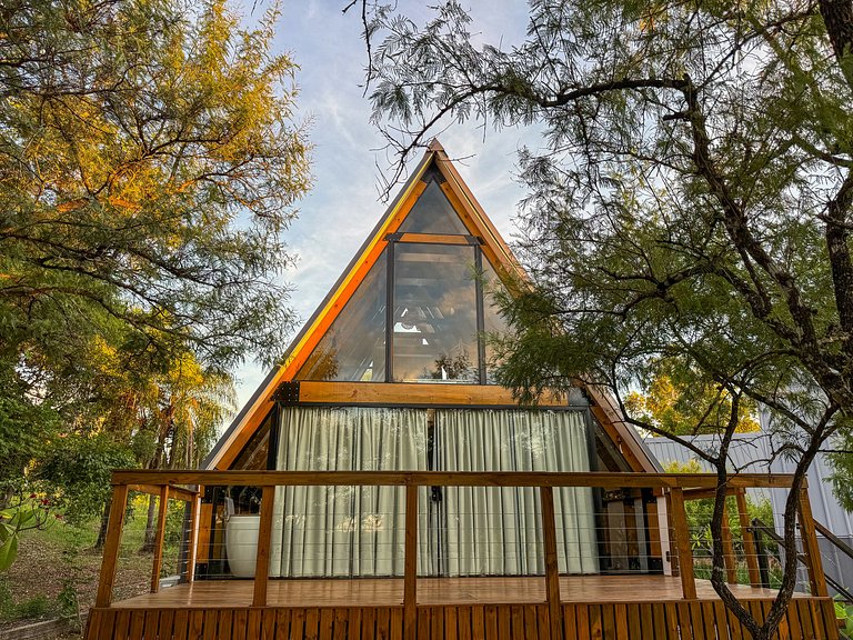 Chalé Folk Village | Moderno e Aconchegante com jacuzzi