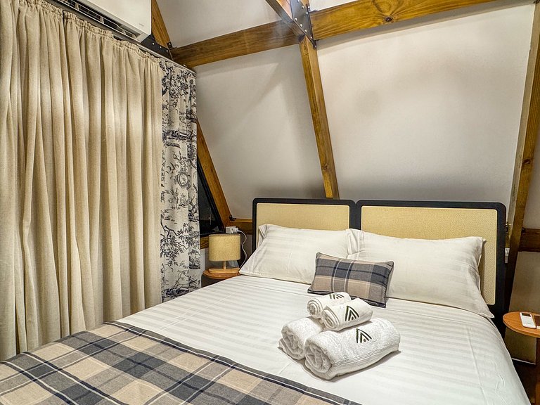 Chalé Folk Village | Moderno e Aconchegante com jacuzzi