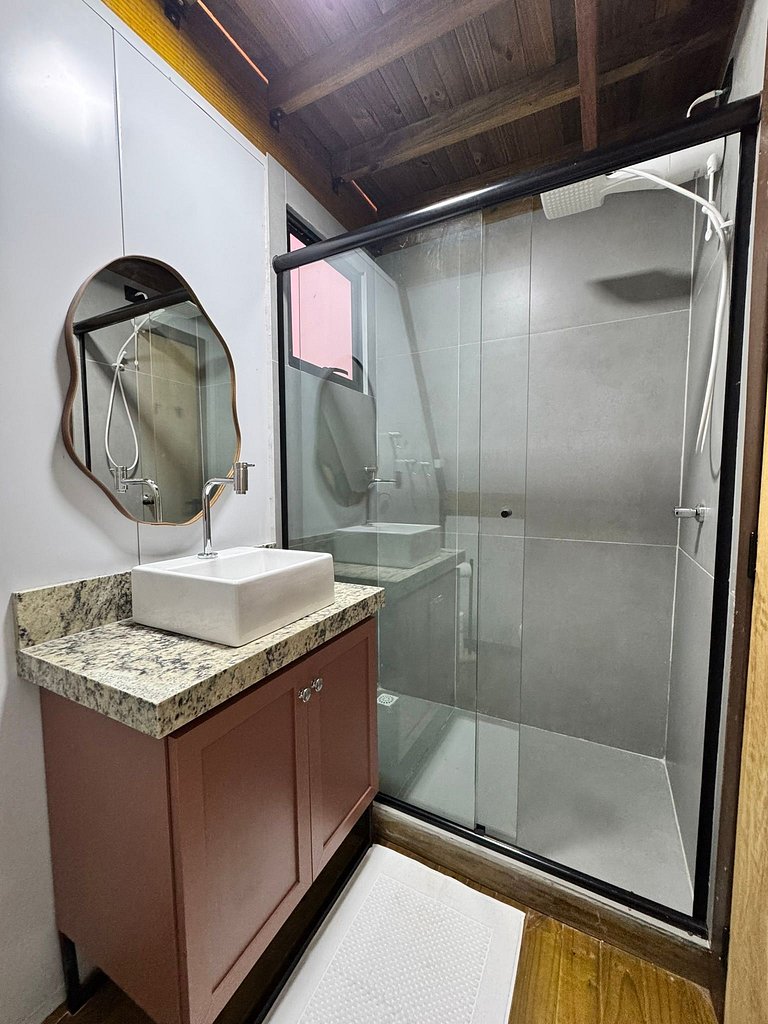 Chalé Folk Village 2 | Design e Natureza