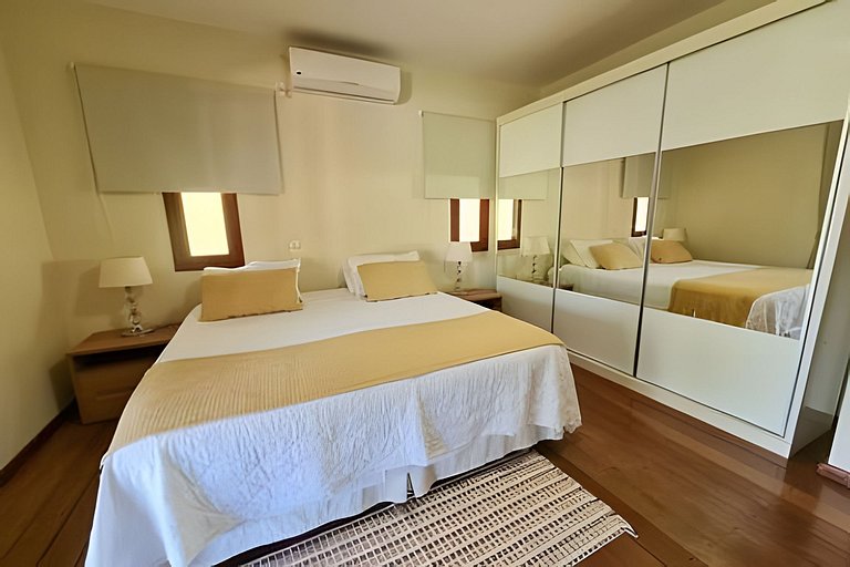 Casa Exclusiva em Hotel Piscina e Campo de Futebol