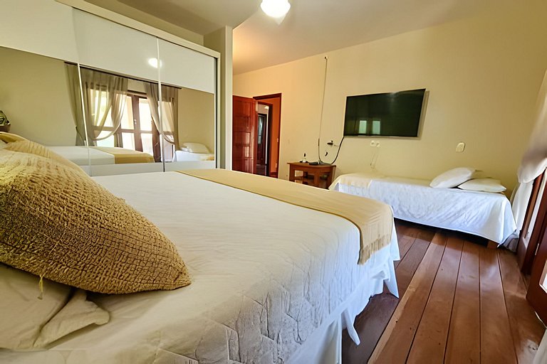 Casa Exclusiva em Hotel Piscina e Campo de Futebol