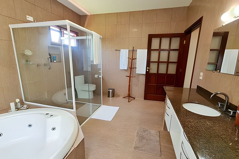 Casa Exclusiva em Hotel Piscina e Campo de Futebol