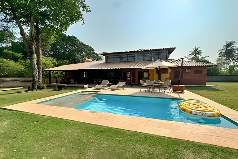 Casa Exclusiva em Hotel Piscina e Campo de Futebol