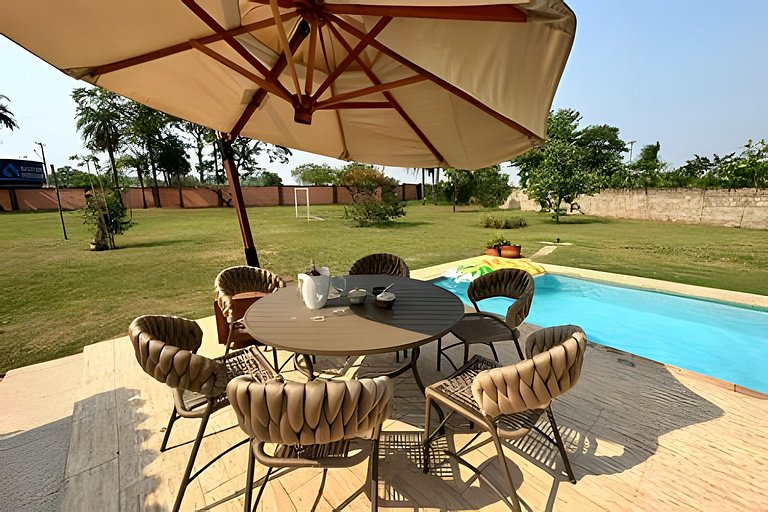 Casa Exclusiva em Hotel Piscina e Campo de Futebol