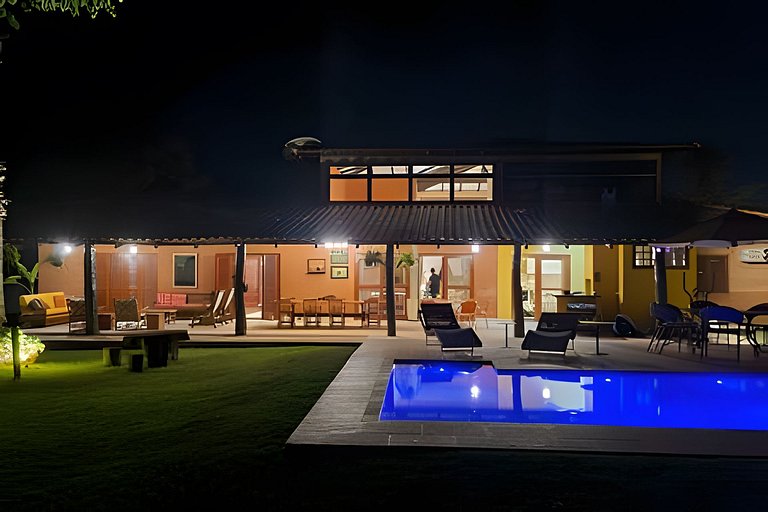 Casa Exclusiva em Hotel Piscina e Campo de Futebol