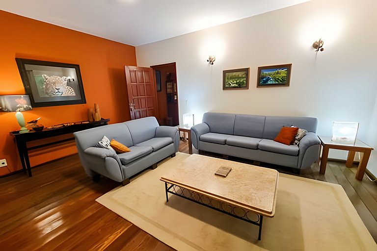 Casa Exclusiva em Hotel Piscina e Campo de Futebol