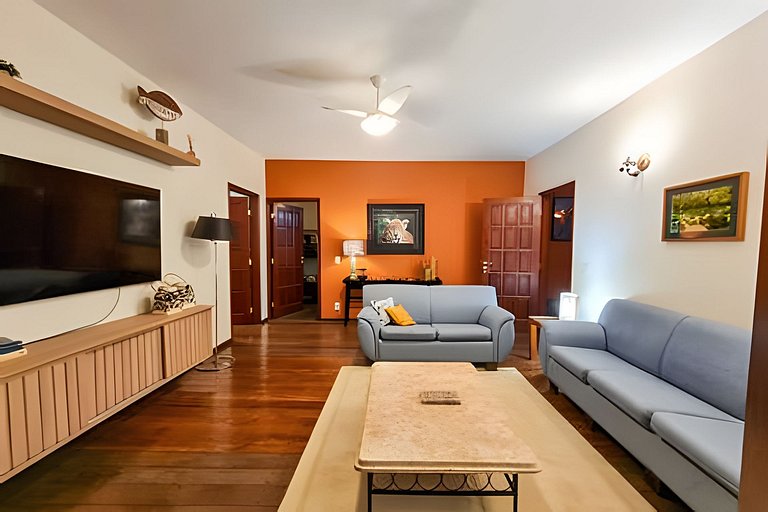 Casa Exclusiva em Hotel Piscina e Campo de Futebol