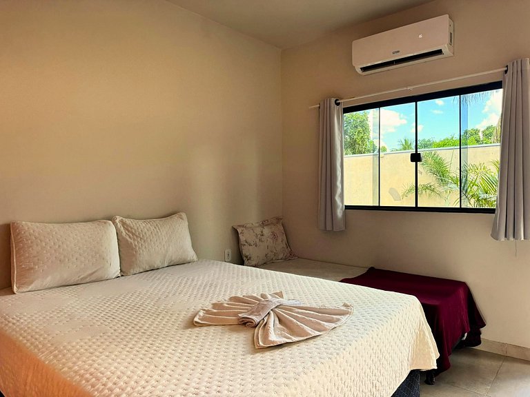 Suíte completa com área de lazer e piscina