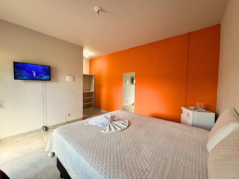 Suíte completa com área de lazer e piscina