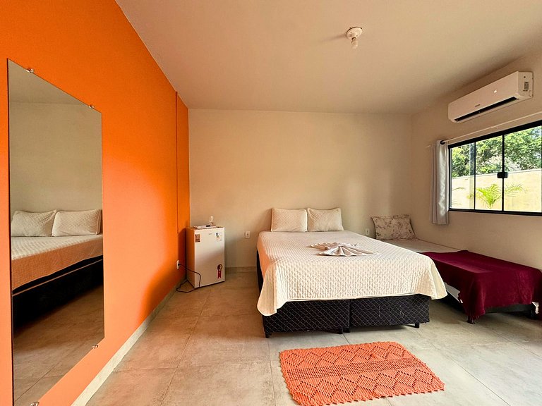 Suíte completa com área de lazer e piscina