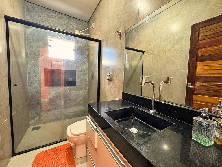 Suíte completa com área de lazer e piscina