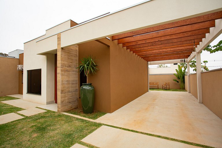 Casa moderna e elegante em Bonito-MS