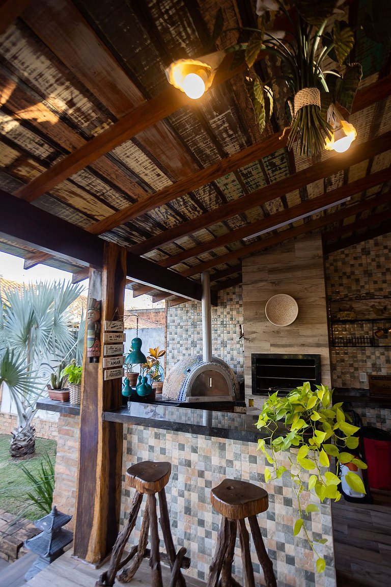 Casa com Piscina a 240m da Praça da Liberdade