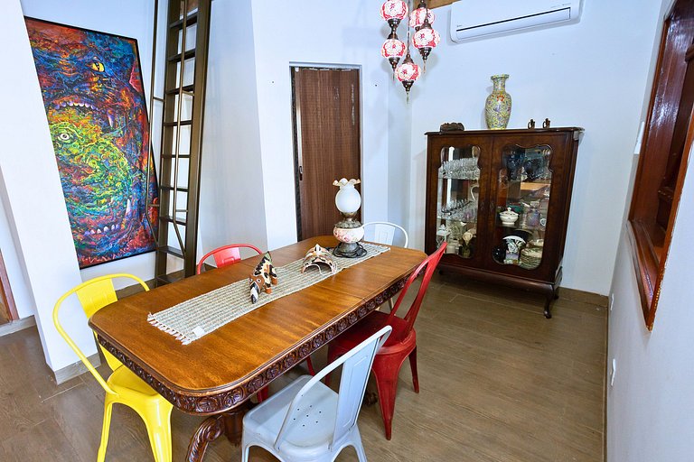Casa com Piscina a 240m da Praça da Liberdade