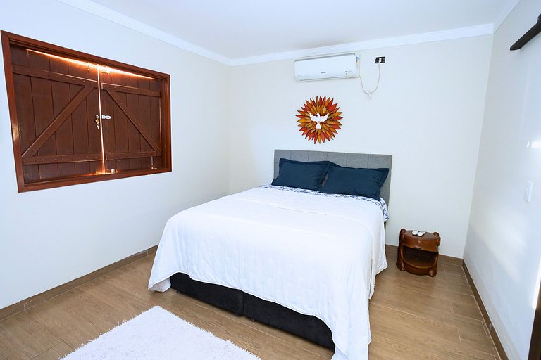 Casa com Piscina a 240m da Praça da Liberdade