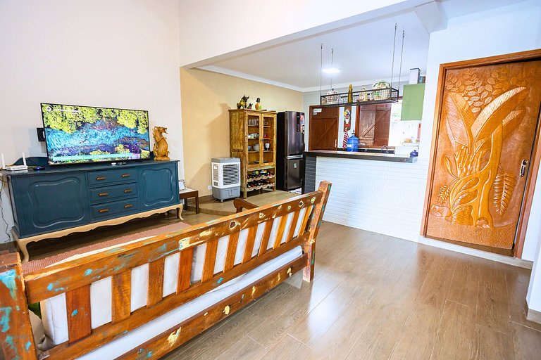 Casa com Piscina a 240m da Praça da Liberdade
