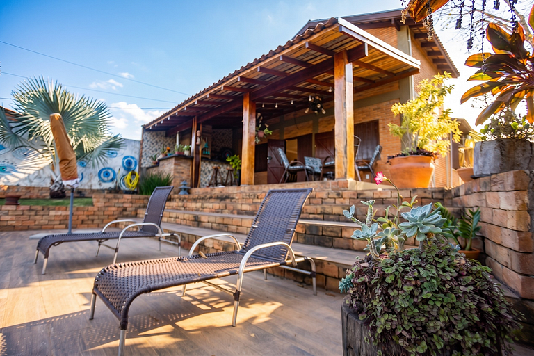 Casa com Piscina a 240m da Praça da Liberdade