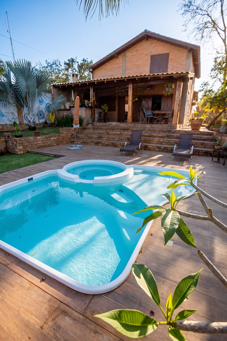Casa com Piscina a 240m da Praça da Liberdade