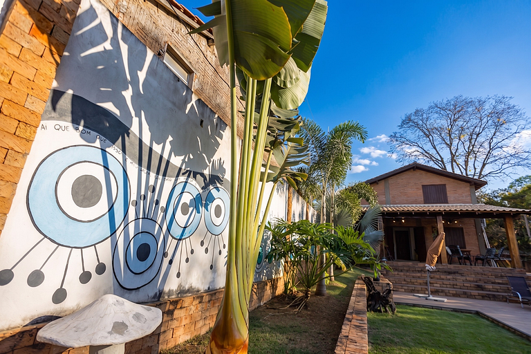 Casa com Piscina a 240m da Praça da Liberdade