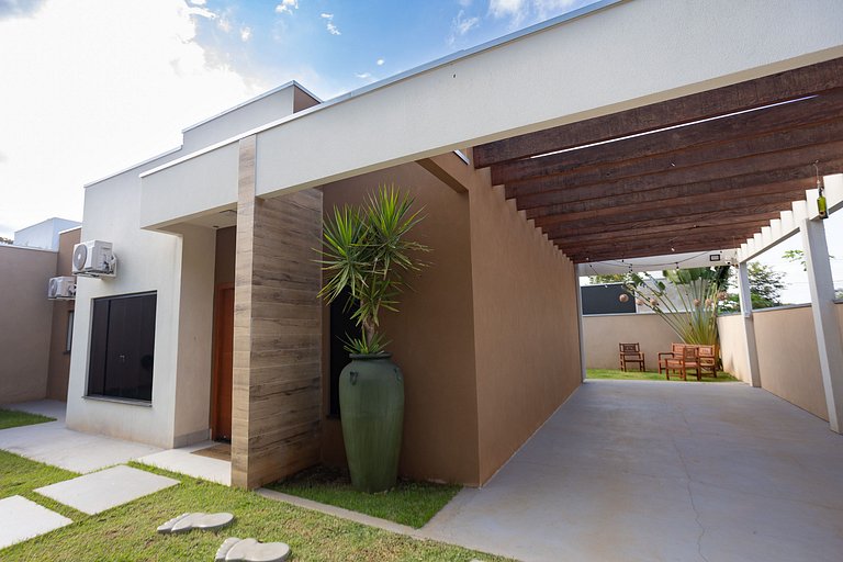 Casa moderna e elegante em Bonito-MS