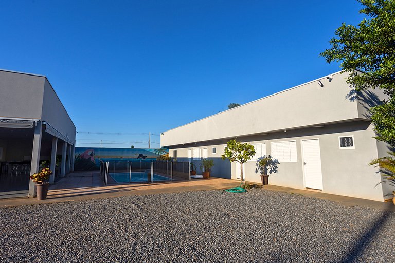 Rancho Candara: Piscina, Churrasqueira e 3 Suítes