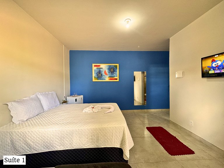 Casa + 4 Suítes Privativas com Piscina (Até 22p)