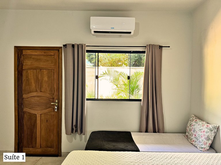 Casa + 4 Suítes Privativas com Piscina (Até 22p)