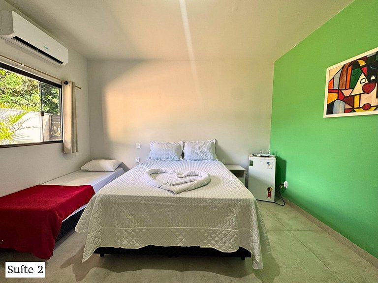 Casa + 4 Suítes Privativas com Piscina (Até 22p)