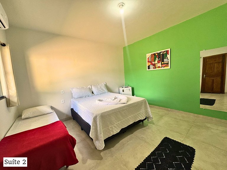Casa + 4 Suítes Privativas com Piscina (Até 22p)