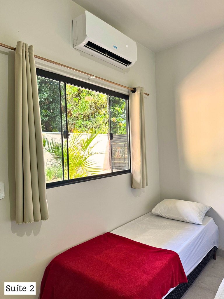 Casa + 4 Suítes Privativas com Piscina (Até 22p)