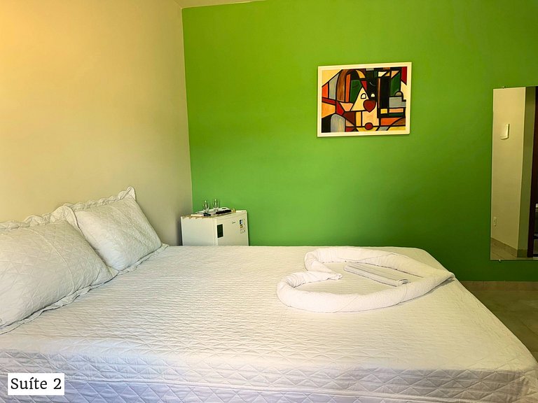 Casa + 4 Suítes Privativas com Piscina (Até 22p)