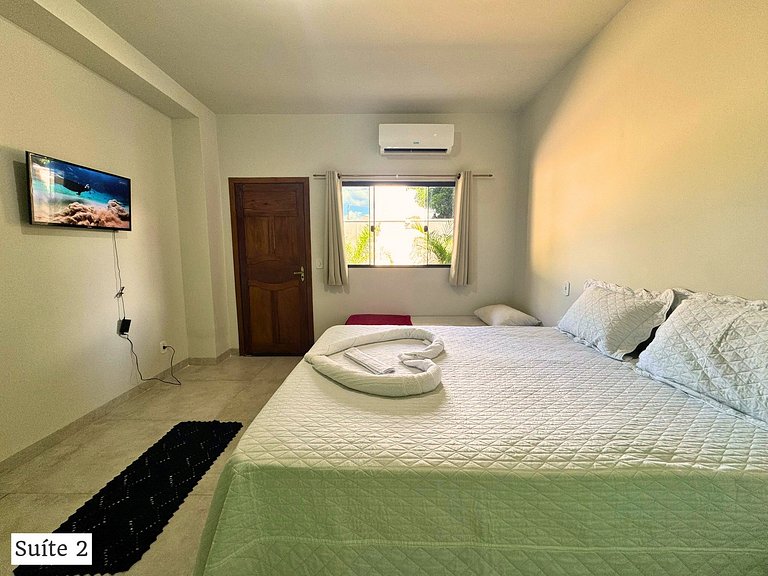 Casa + 4 Suítes Privativas com Piscina (Até 22p)